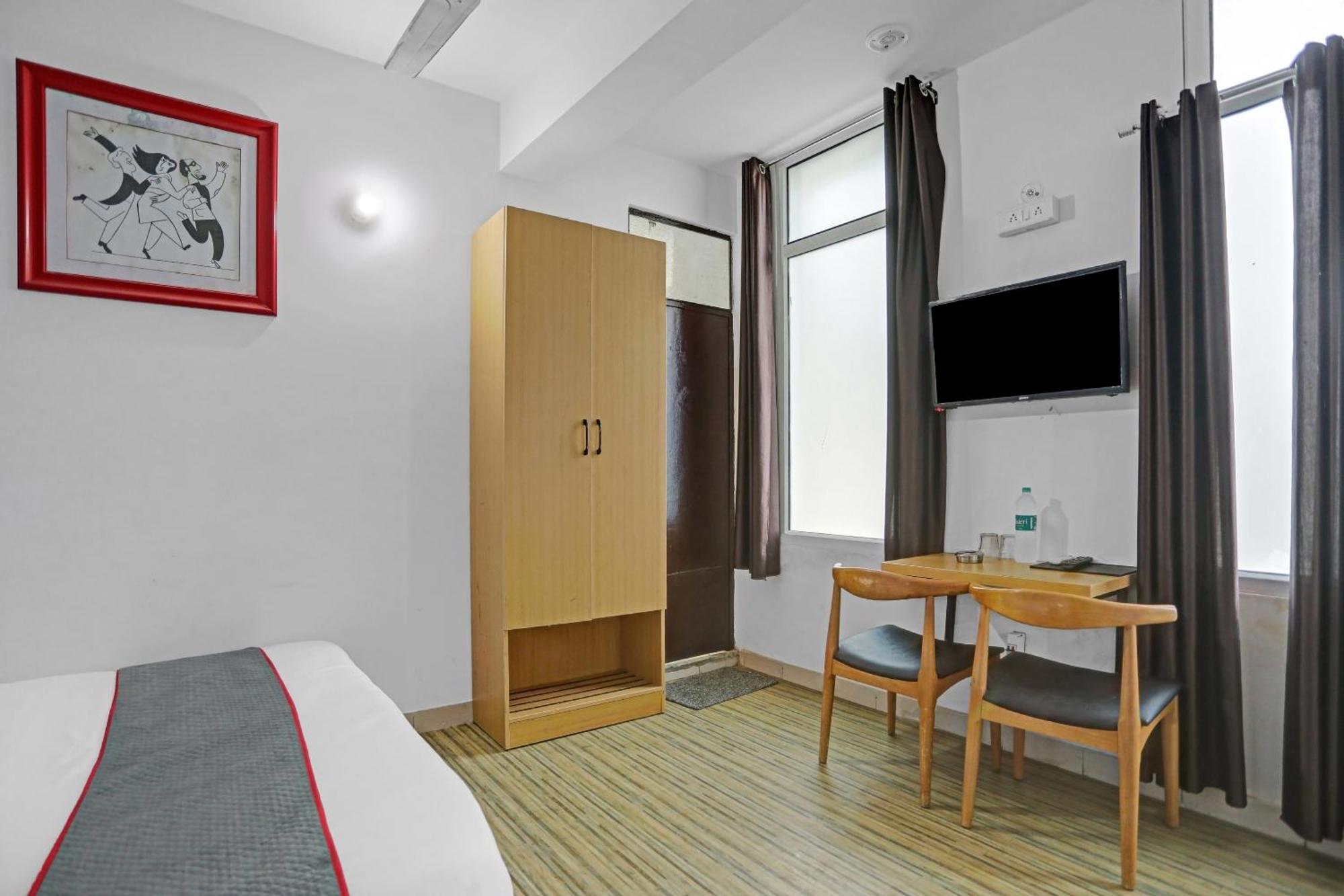 Collection O Jps Near Pvr Vikaspuri Delhi Hotel ภายนอก รูปภาพ