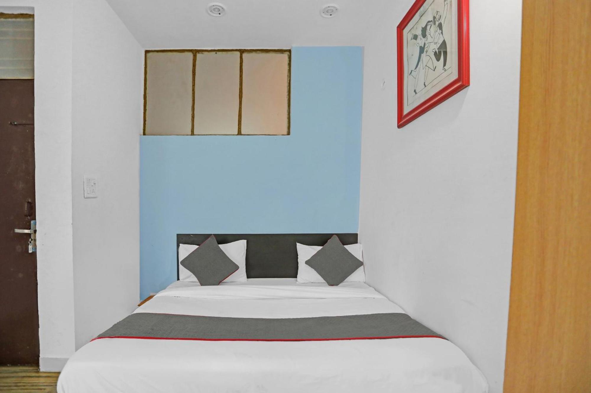 Collection O Jps Near Pvr Vikaspuri Delhi Hotel ภายนอก รูปภาพ